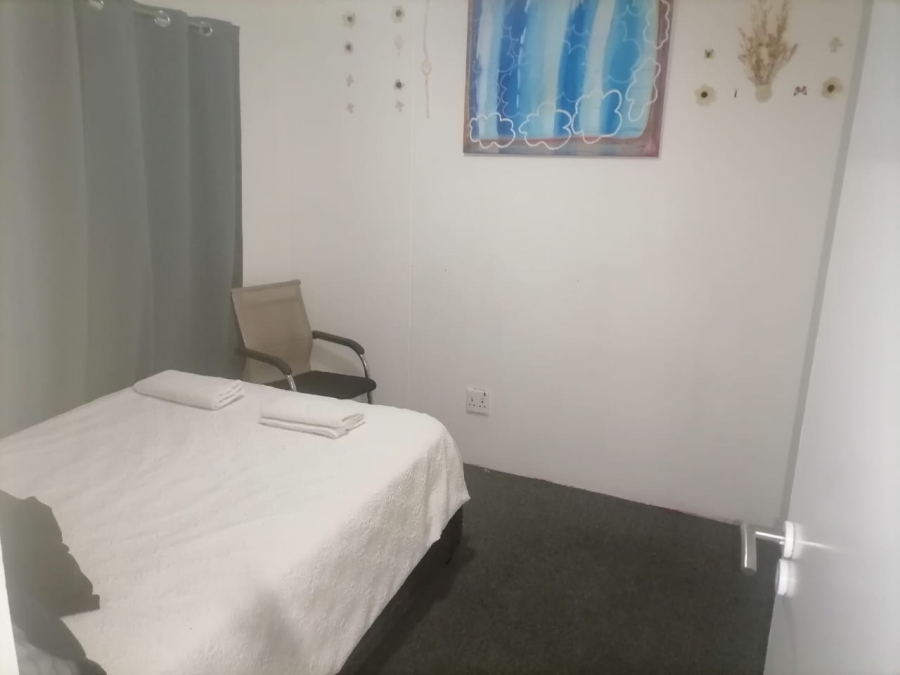 To Let 1 Bedroom Property for Rent in Zonnebloem Western Cape